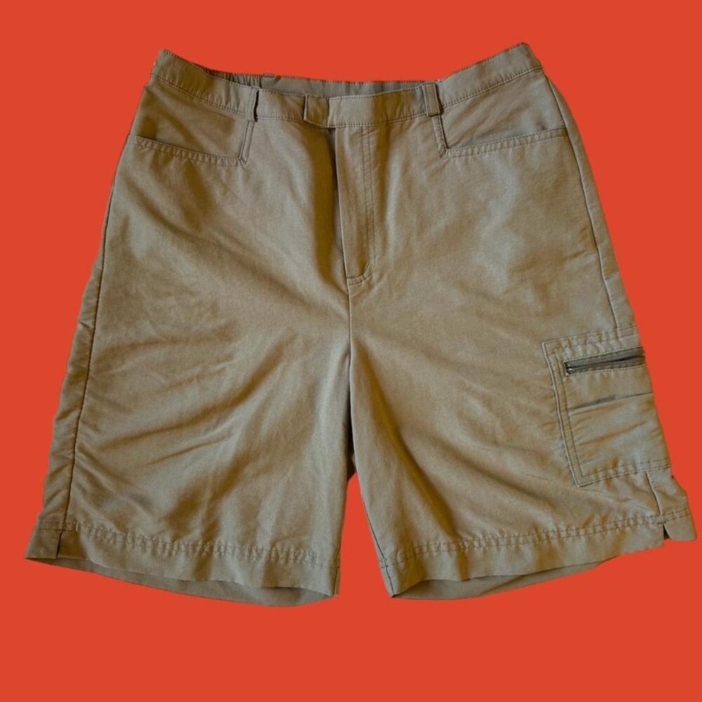 khaki cargo shorts